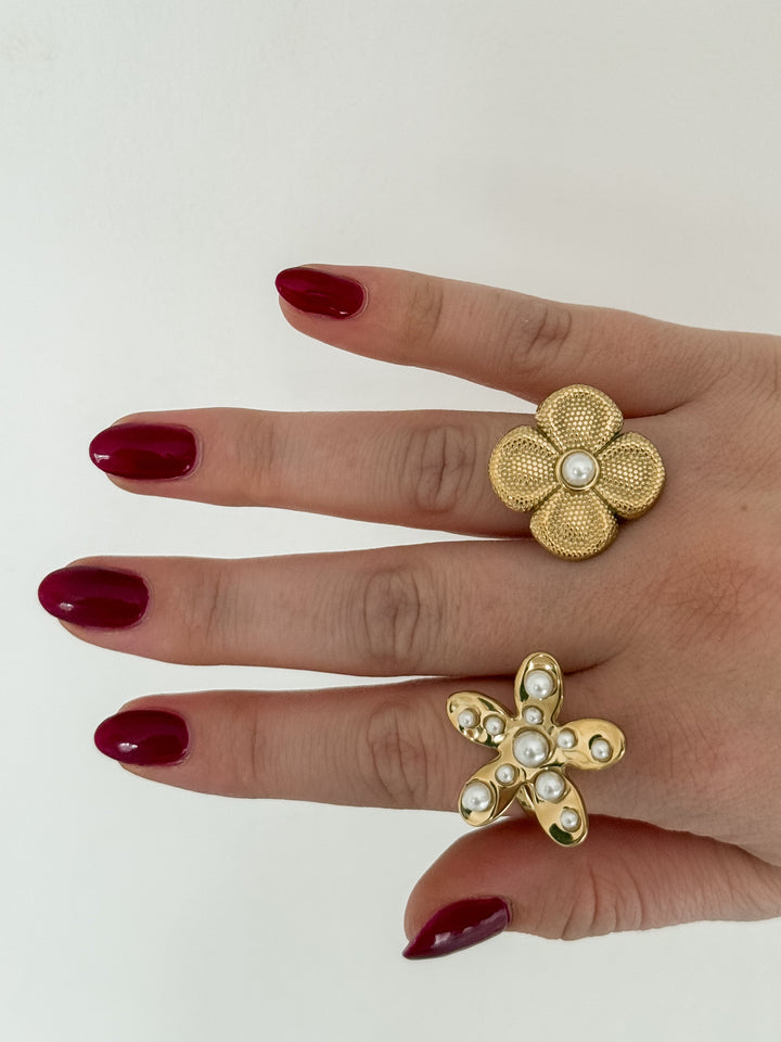 Flower ring - By Liev