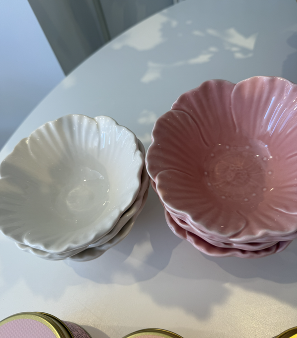 Bloemen schaaltjes roze en wit - Liev