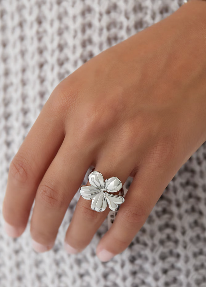 Sweet flower ring - By Liev