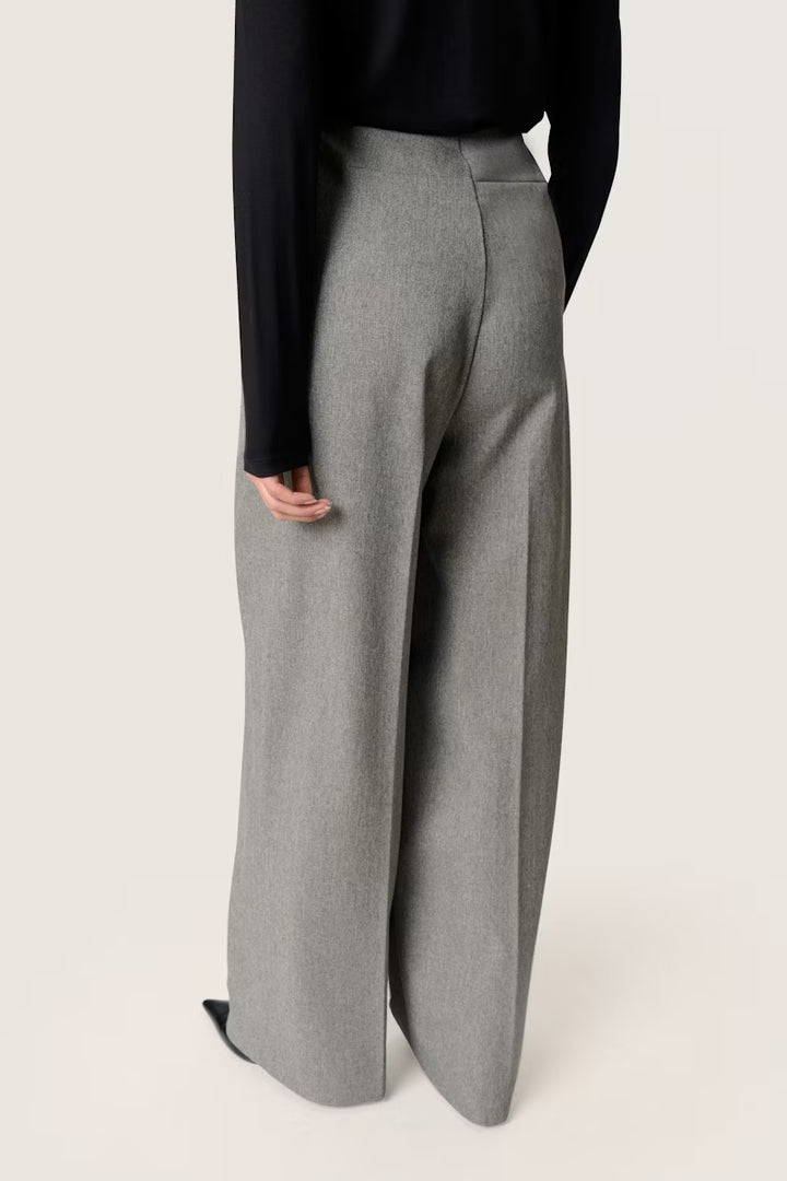Grey Pants - Soaked - Liev
